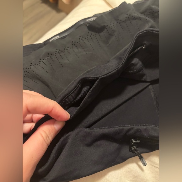 LULULEMON Run: Light As Air Skirt Black Athletic Workout Skort Size 4 - Picture 7 of 10